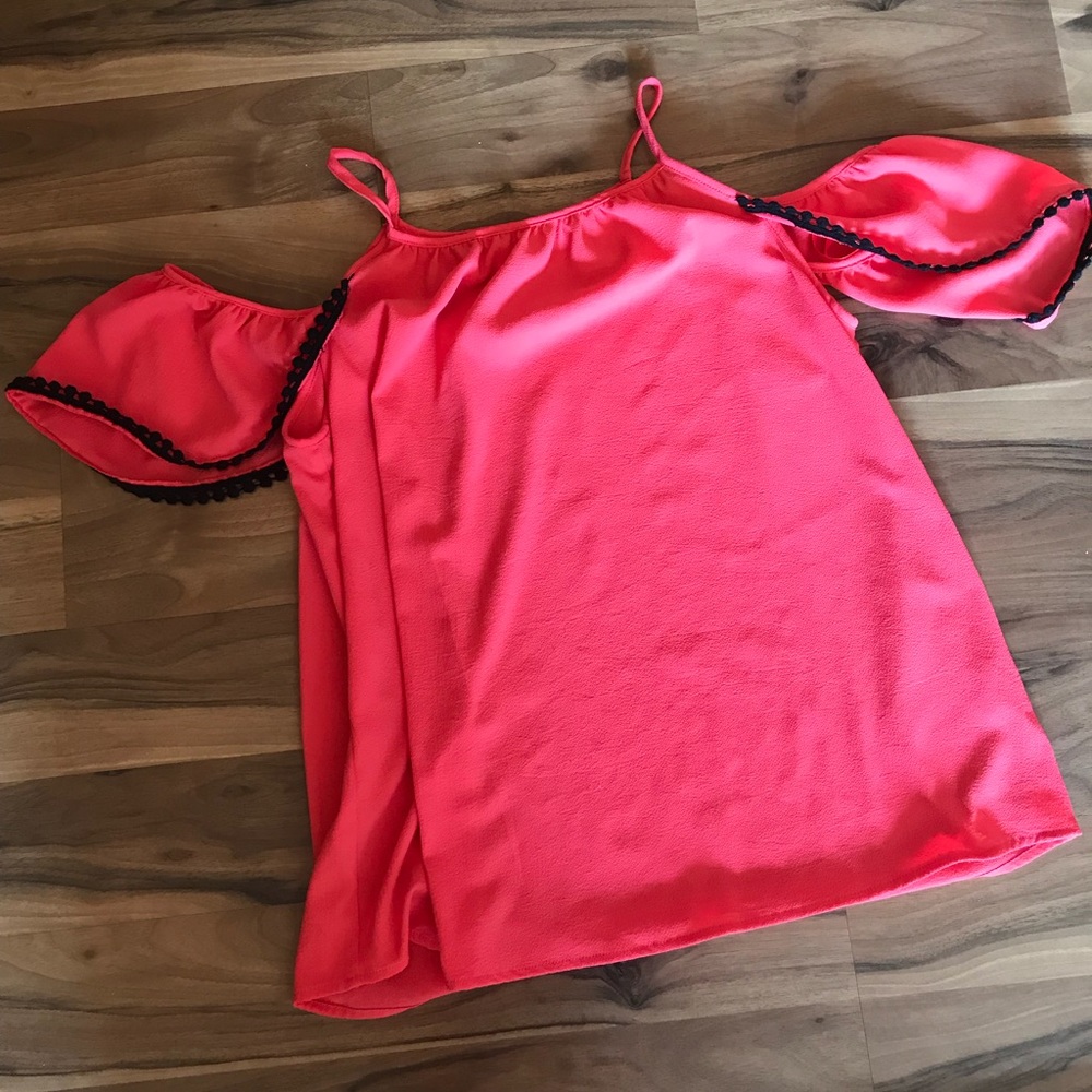 Monteau off the shoulder top